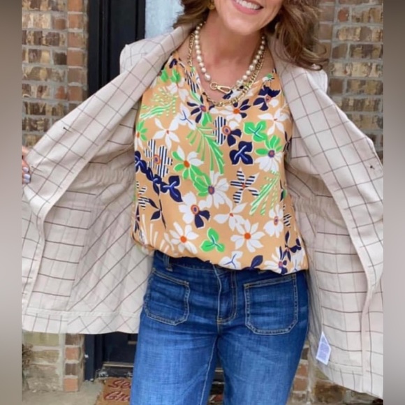 Cabi Island Blouse - Picture 3 of 12